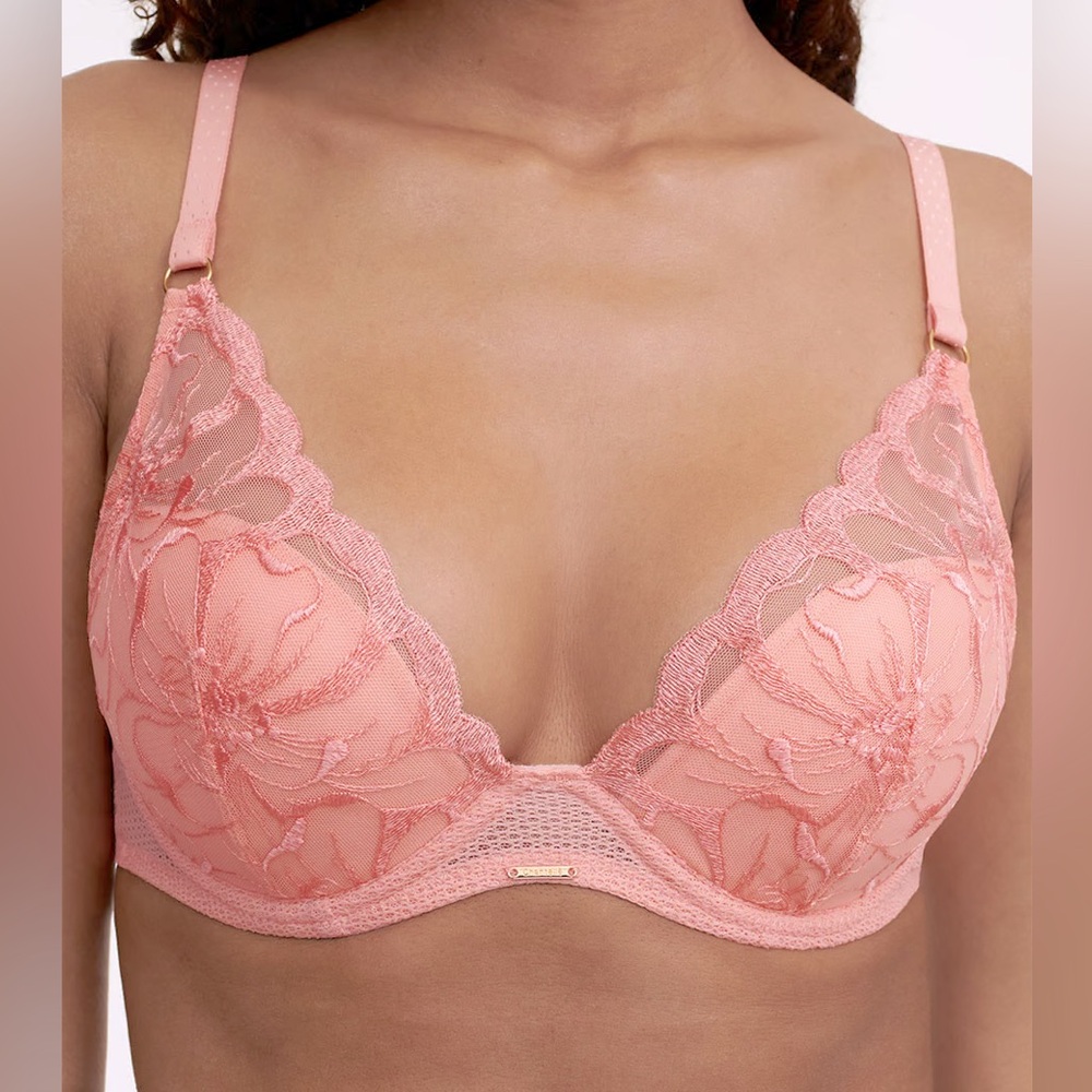 Chantelle Fleurs Plunging T-Shirt Bra - Candlelight Peach 34DD